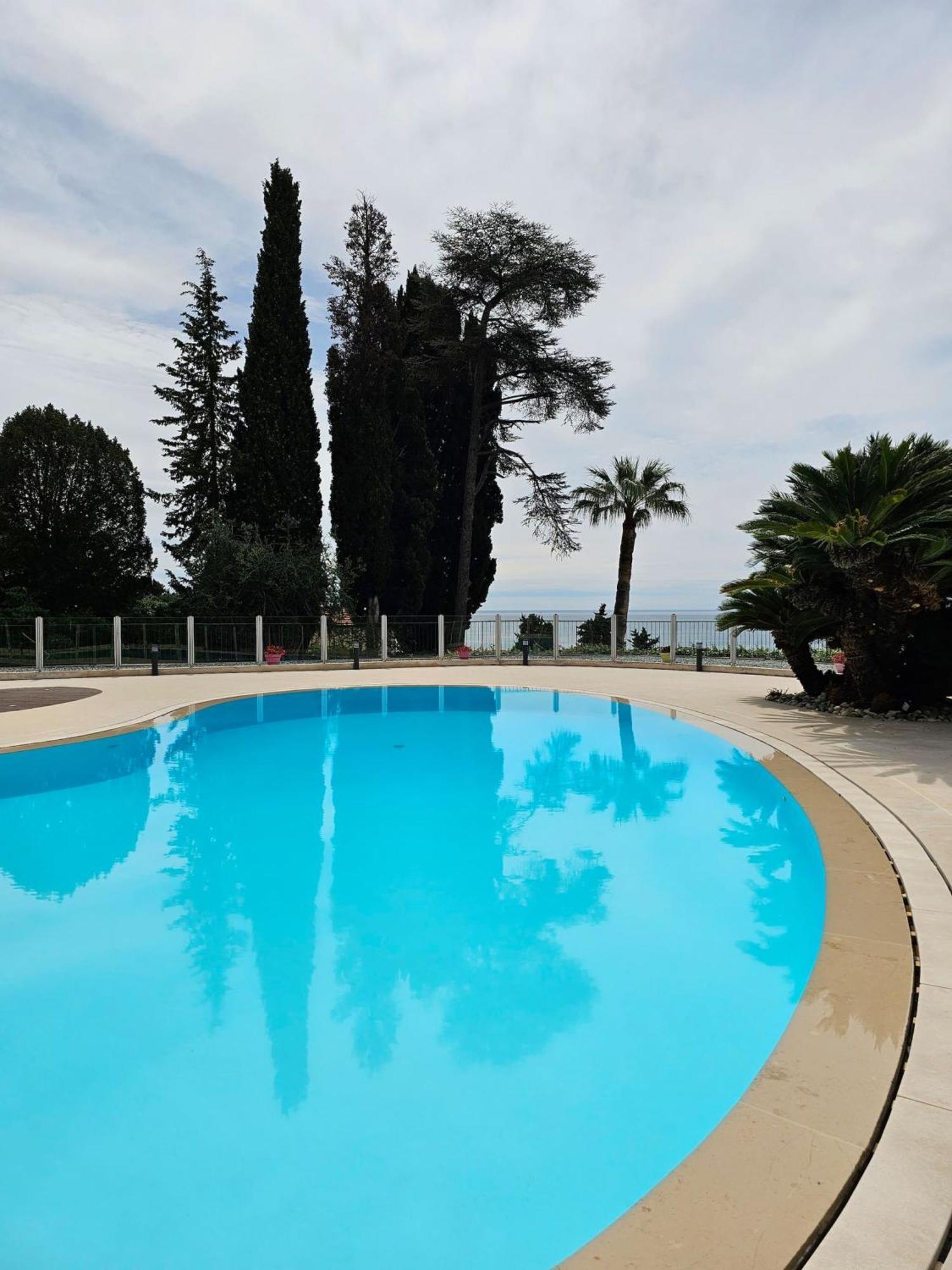 « La Grande Residence » Vue Mer, Piscine Menton Eksteriør billede